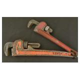 2 Pipe Wrenches
