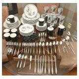 Carico Casual Dinnerware Set