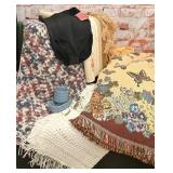 Vintage Linens & Table Dï¿½cor