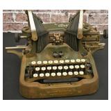 Oliver No. 9 " Batwing" Typewriter