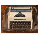 Factit Manual Typewriter