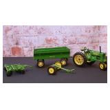 John Deere Die-Cast Farm Tractor