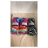 3 new fleece throw blankets 3 new fleece throw blankets