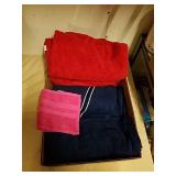 Blue and red bath towels with pink washcloth look Blue and red bath towels with pink washcloth look