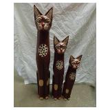 Set of 3 wooden cat statues 40, 30, and 24 in Set of 3 wooden cat statues 40, 30, and 24 in
