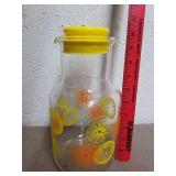 Vintage Pyrex 2 quart jar