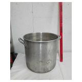 Large stock pot