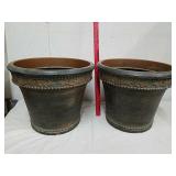 Pair of large planter pots