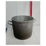 Large stock pot