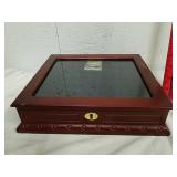 Coin collection box with keys