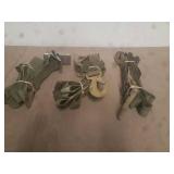 3 hook straps