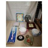 Picture frames, mugs, and more
