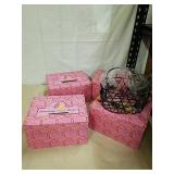 4 strawberry mango baskets look new in boxes