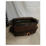 West Bend slow cooker with cord