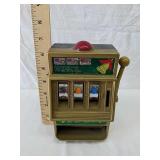 Battery operated slot machine Battery operated slot machine