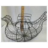 Wire hen basket Wire hen basket