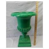 Outdoor planter pot has small crack Outdoor planter pot has small crack