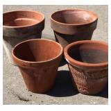 4 Terra-cotta planters 4 Terra-cotta planters