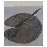 Metal frog and lily pad style sundial Metal frog and lily pad style sundial