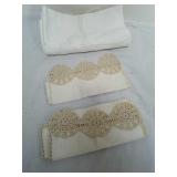Vintsge table Linens Vintsge table Linens