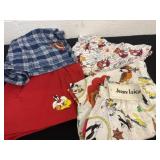 4 boxes looney tunes and tiger large