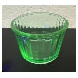 5ï¿½ vintage Vaseline glass bowl