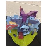 Foldable monster house.