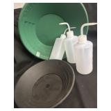 2 gold pans with 3 bottles