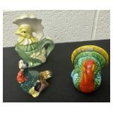 2 salt and pepper shaker sets