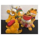 Group of Garfield plushies