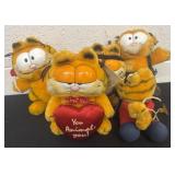 Group of Garfield plushies