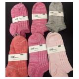 12 pairs of new socks