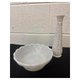 7ï¿½ atlas Alpine swirl milk glass candy dish with