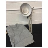 Extendable light with bag