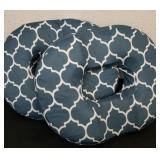 Two new 16x13-in donut cushions