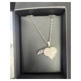 New .75ï¿½ 2 blade pink heart necklace