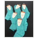 6 pairs of size 28/30 kids socks