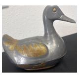 7ï¿½ pewter and brass duck dish