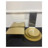 3 metal plates, shelves and metal shelves