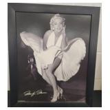 Marilyn monroe framed picture 18 x 22