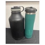 2 insulated cups