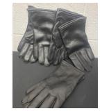 3 pairs of black leather gloves