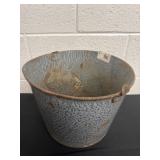 13ï¿½x9ï¿½ enamel bucket good for yard art