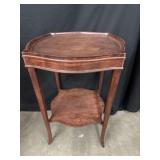 27ï¿½x19ï¿½x17ï¿½ wood side table
