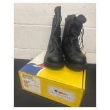 Infantry combat boots size 9w