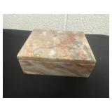 Marble trinket box 4.5ï¿½x5.5ï¿½x2ï¿½