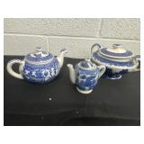 Enesco, Willow, teapots and jar