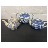 3 teapots. Sadler and no name