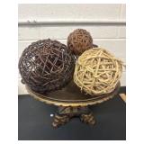 8ï¿½ pedestal plate with decor balls