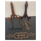 2 metal wall decor and 3 plate stands